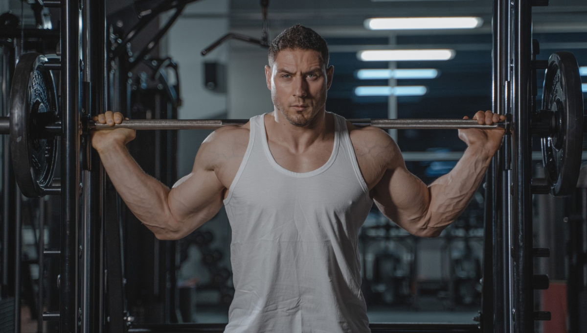 Qué es mejor para ganar más masa muscular hacer más repeticiones o aumentar el peso