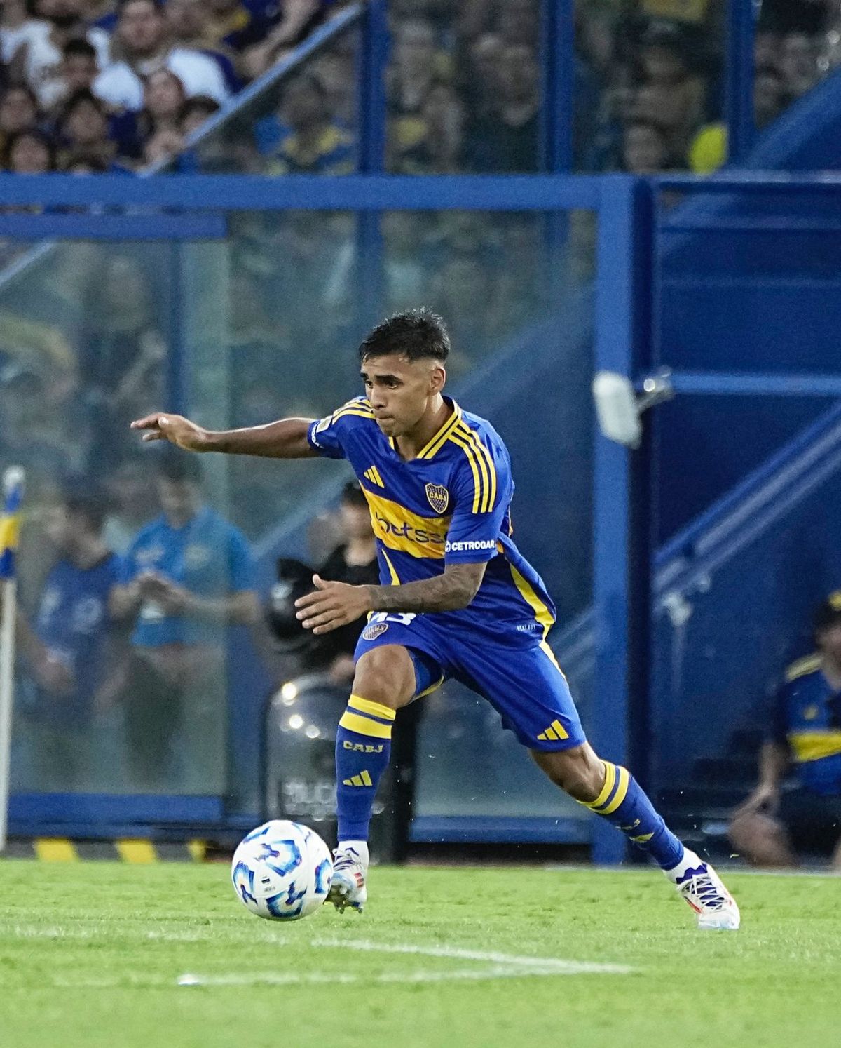 Milton Delgado, una de las figuras del partido Milton Delgado, una de las figuras del partido