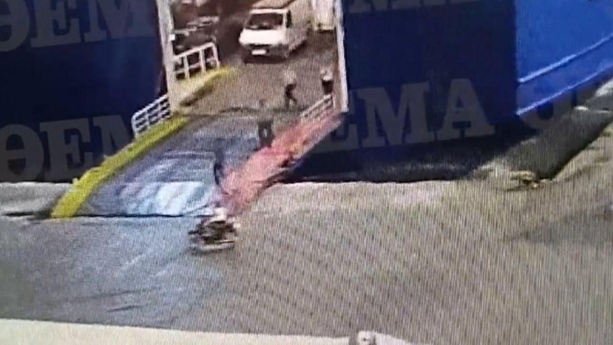 LEn Grecia un hombre legó tarde al ferry