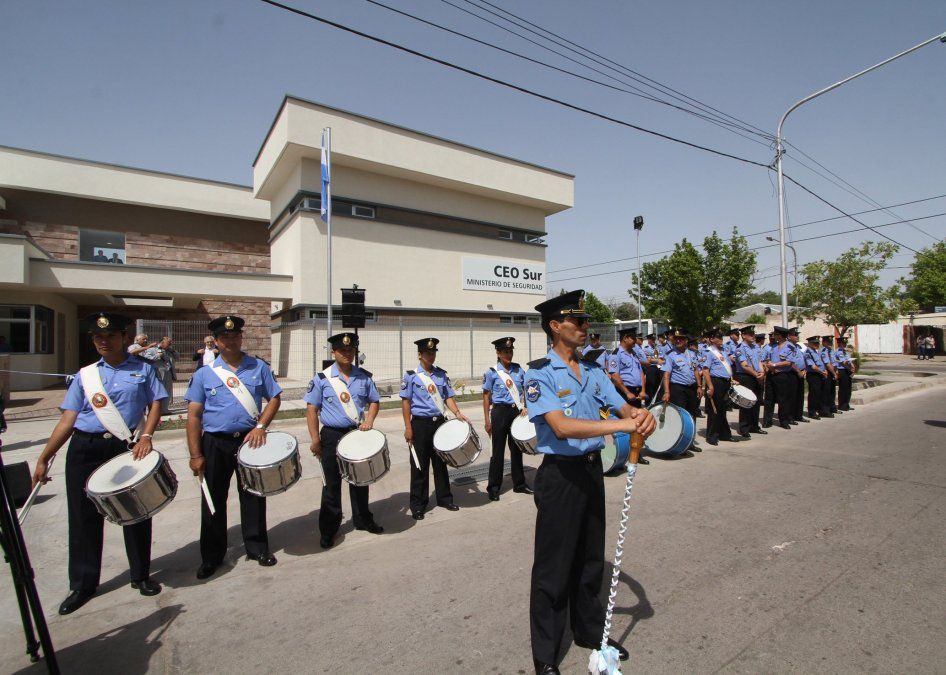 Promocionan la incorporación de policías por el sistema de ingreso tutorial