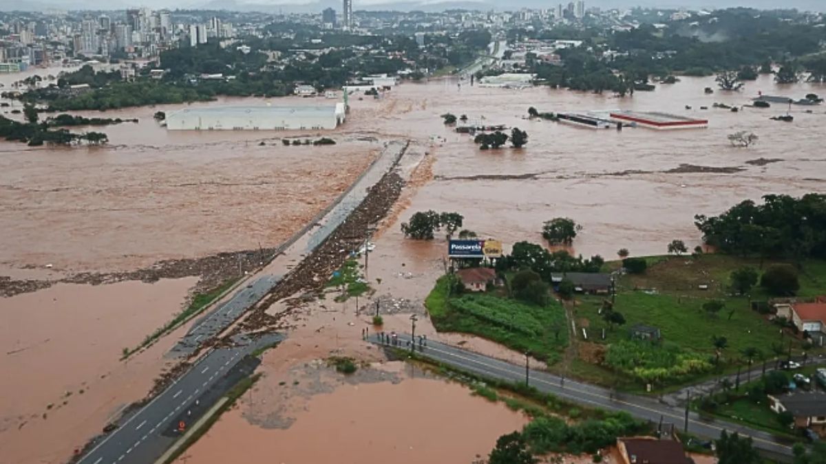 Así se veía el balneario de Camboriú por los efectos de las inundaciones. Así se veía el balneario de Camboriú por los efectos de las inundaciones. 
