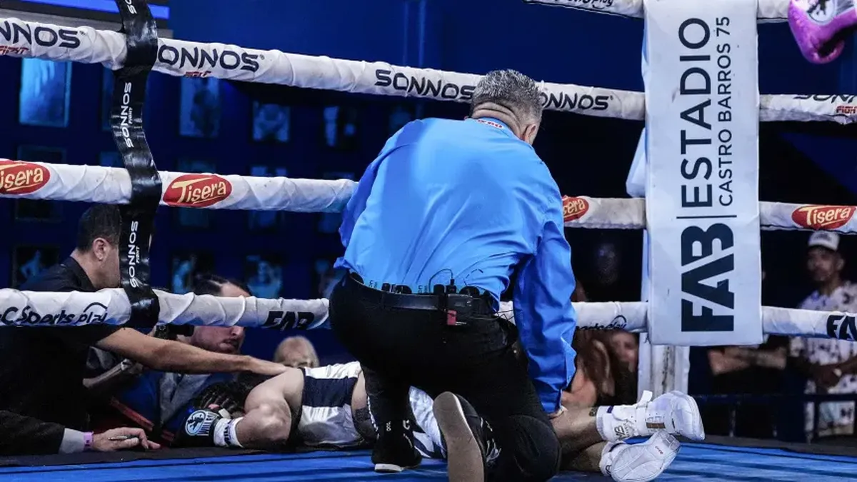 Mucha preocupaci&oacute;n caus&oacute; la dura ca&iacute;da de Dom&iacute;nguez ante Moneo en la pelea por el t&iacute;tulo Latino superpluma OMB.