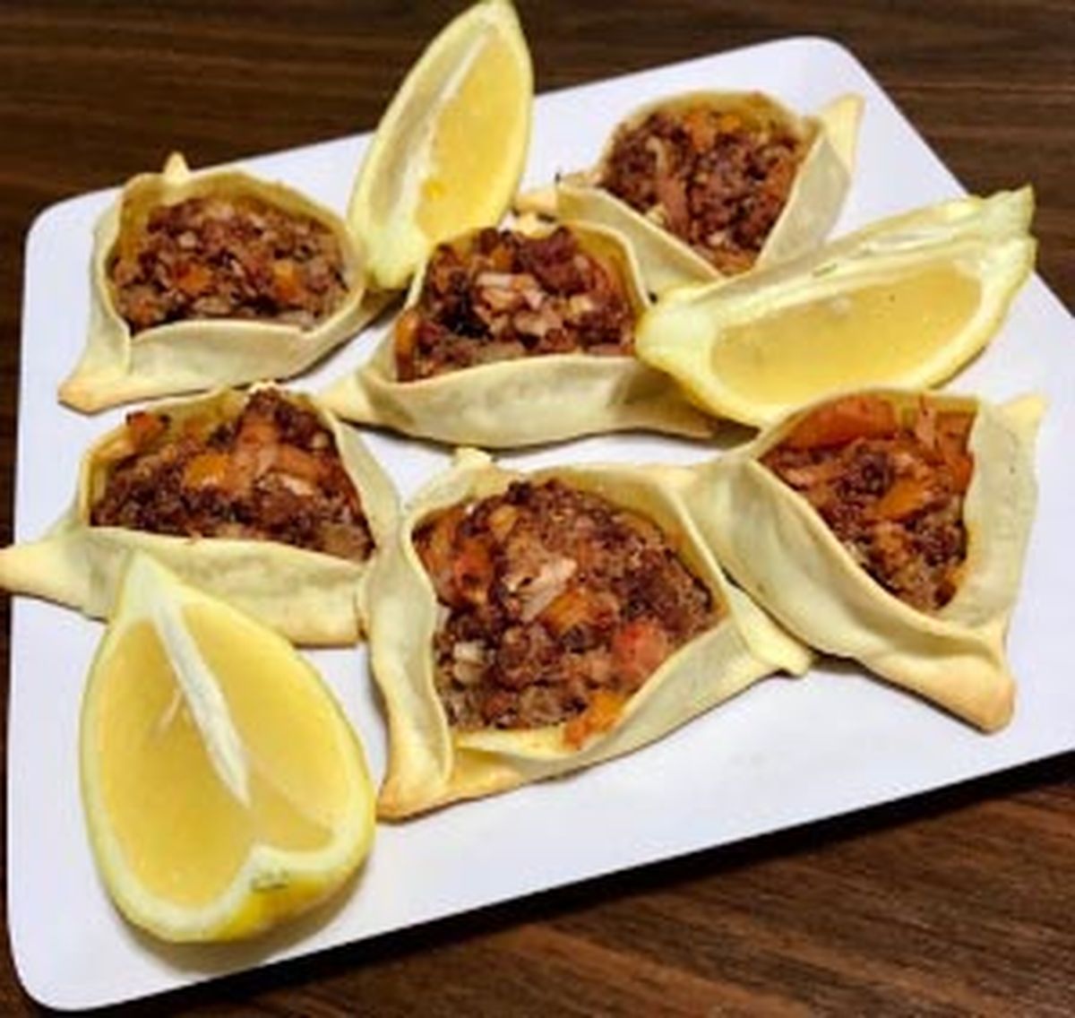 Empanadas árabes. La receta para sorprender a todos. Empanadas árabes. La receta para sorprender a todos.