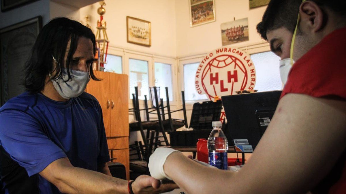 El DT del Globo, Martín Astudillo se hizo el testeo (Foto: gentileza Huracán Las Heras).