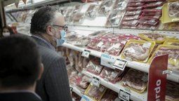Por el elevado precio de la carne, el gobierno nacional busca llegar a un equilibrio con el sector ganadero, poniendo en la balanza la necesidad de exportar para ingresar dólares y lograr un precio accesible para los argentinos.