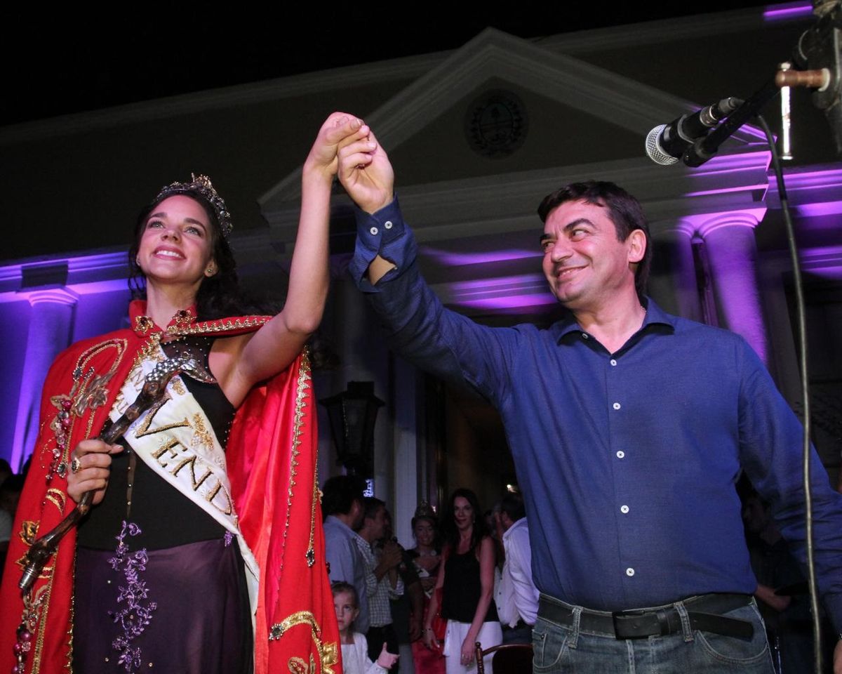 Giuliana Lucoski y Omar De Marchi, intendente de Luján de Cuyo en el 2016.