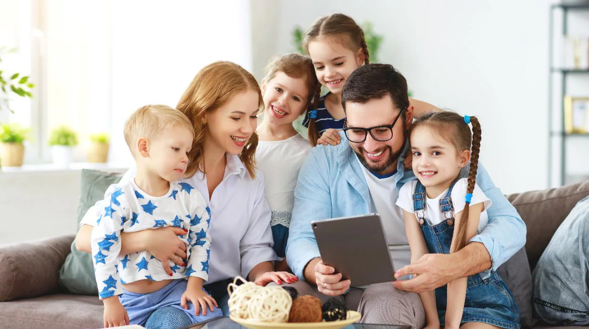 Crecer en una familia numerosa no garantiza ser más cooperativo o amable. Crecer en una familia numerosa no garantiza ser más cooperativo o amable.