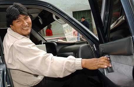 Le robaron a Evo Morales una Toyota 4x4 que le regaló Hugo Chávez