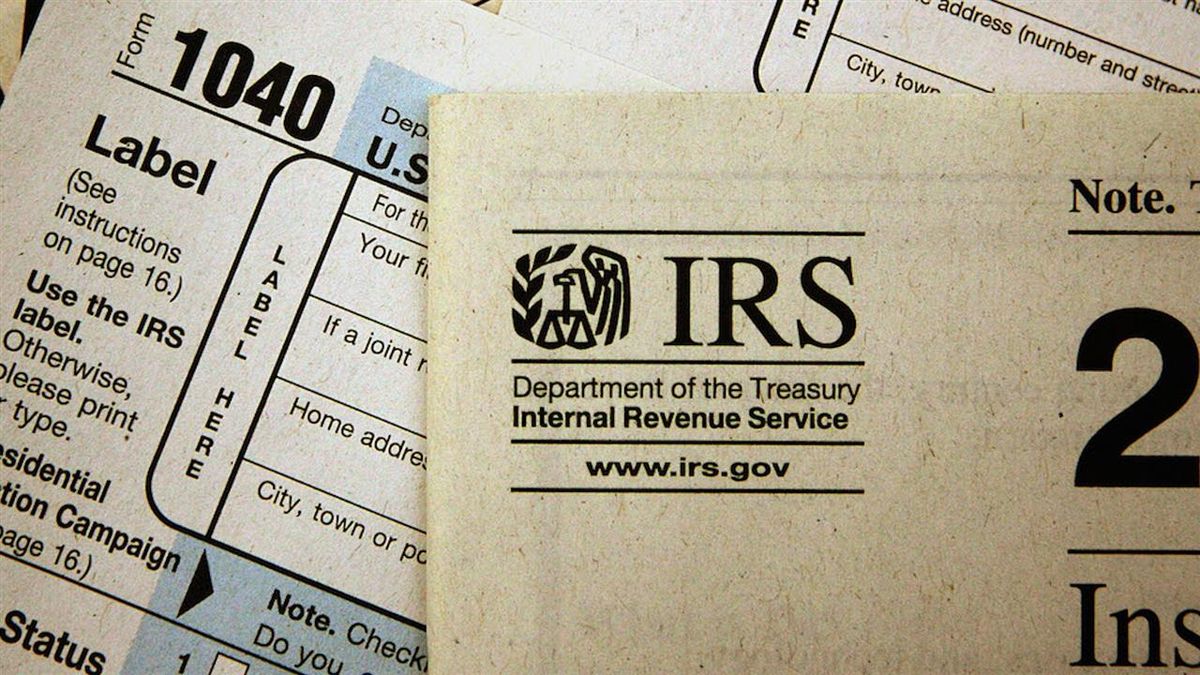 Como sucede con otras estafas de impuestos, quienes caigan pueden estar en problemas con el IRS. Como sucede con otras estafas de impuestos, quienes caigan pueden estar en problemas con el IRS.