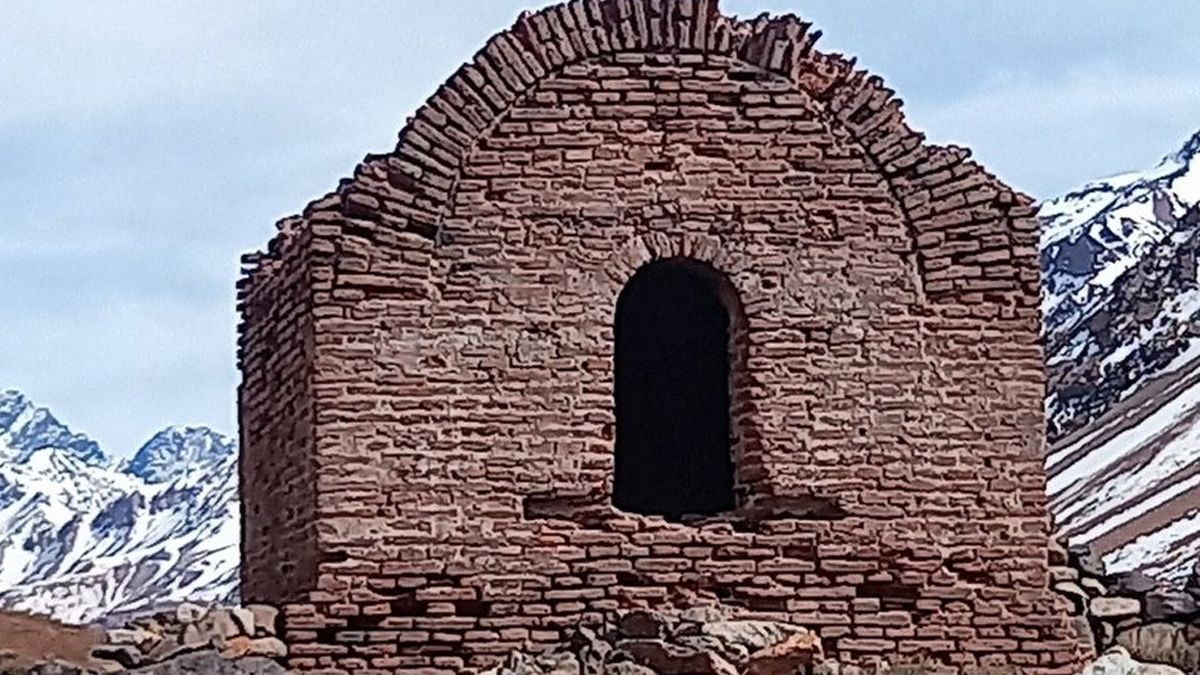 Una de las Casuchas del Rey, en Punta de Vacas, Mendoza.