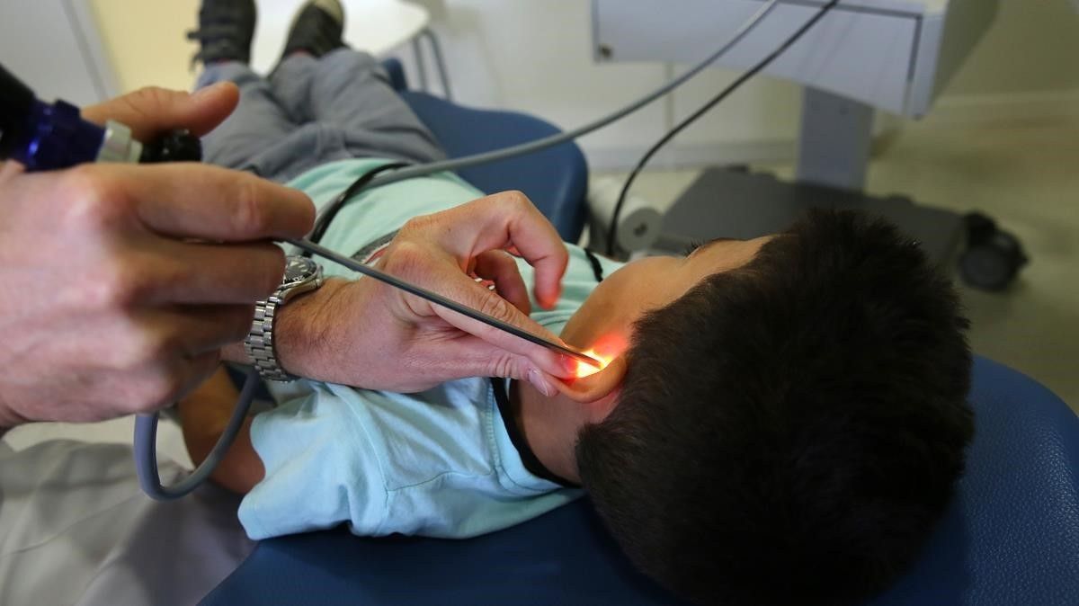 ¿Qué le pasó? Creyó que tenía una infección en el oído pero le descubrieron algo insólito.