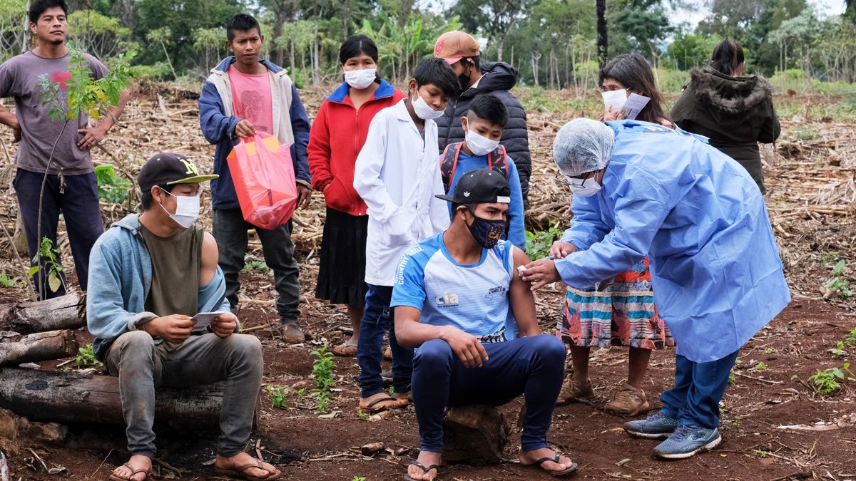 Covid en Argentina: el Plan Estratégico de Vacunación (PEV) que llevan adelante la Nación y la provincia de Misiones avanzan en el proceso de inmunización de las poblaciones originarias.