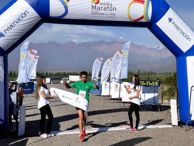 Se realizó la segunda “Media Maratón por los Caminos del Vino”