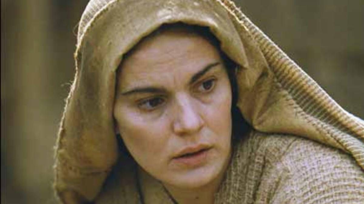 Cuál es el apellido de la Virgen María