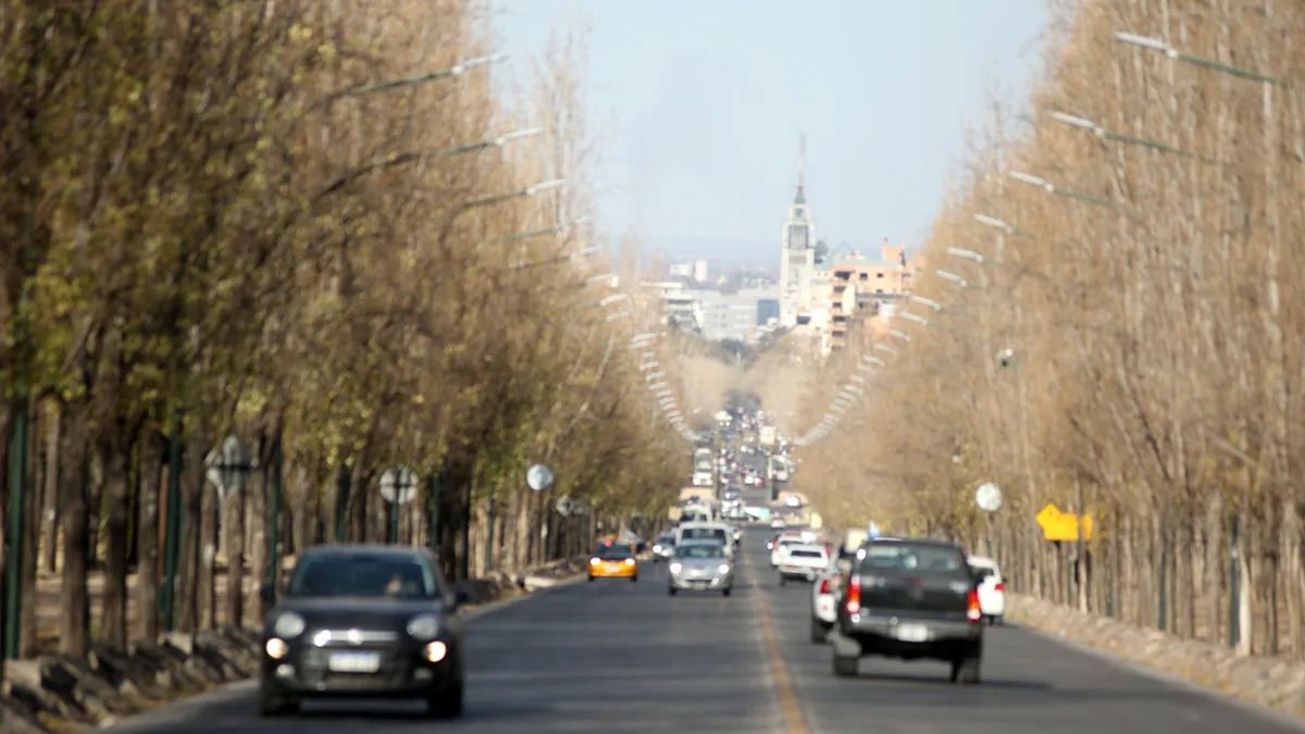 Tras el ingreso de un frente frío, este viernes desciende la temperatura.