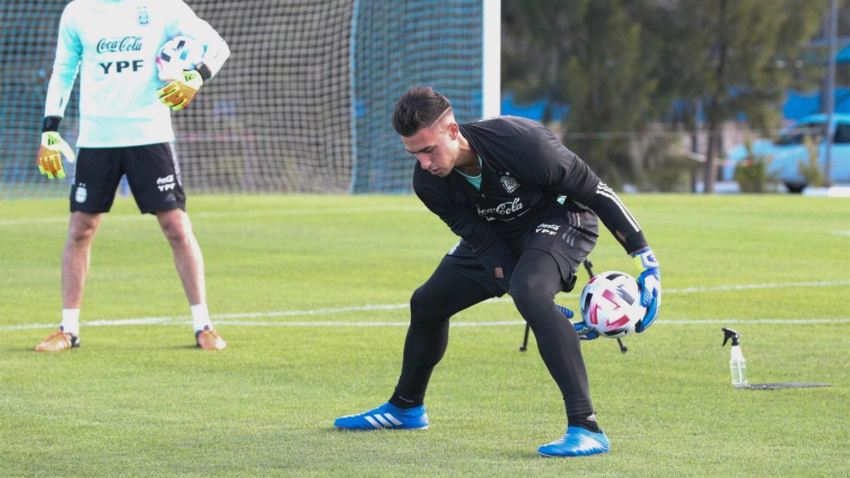 Juan Musso fue operado con éxito y estará un mes inactivo