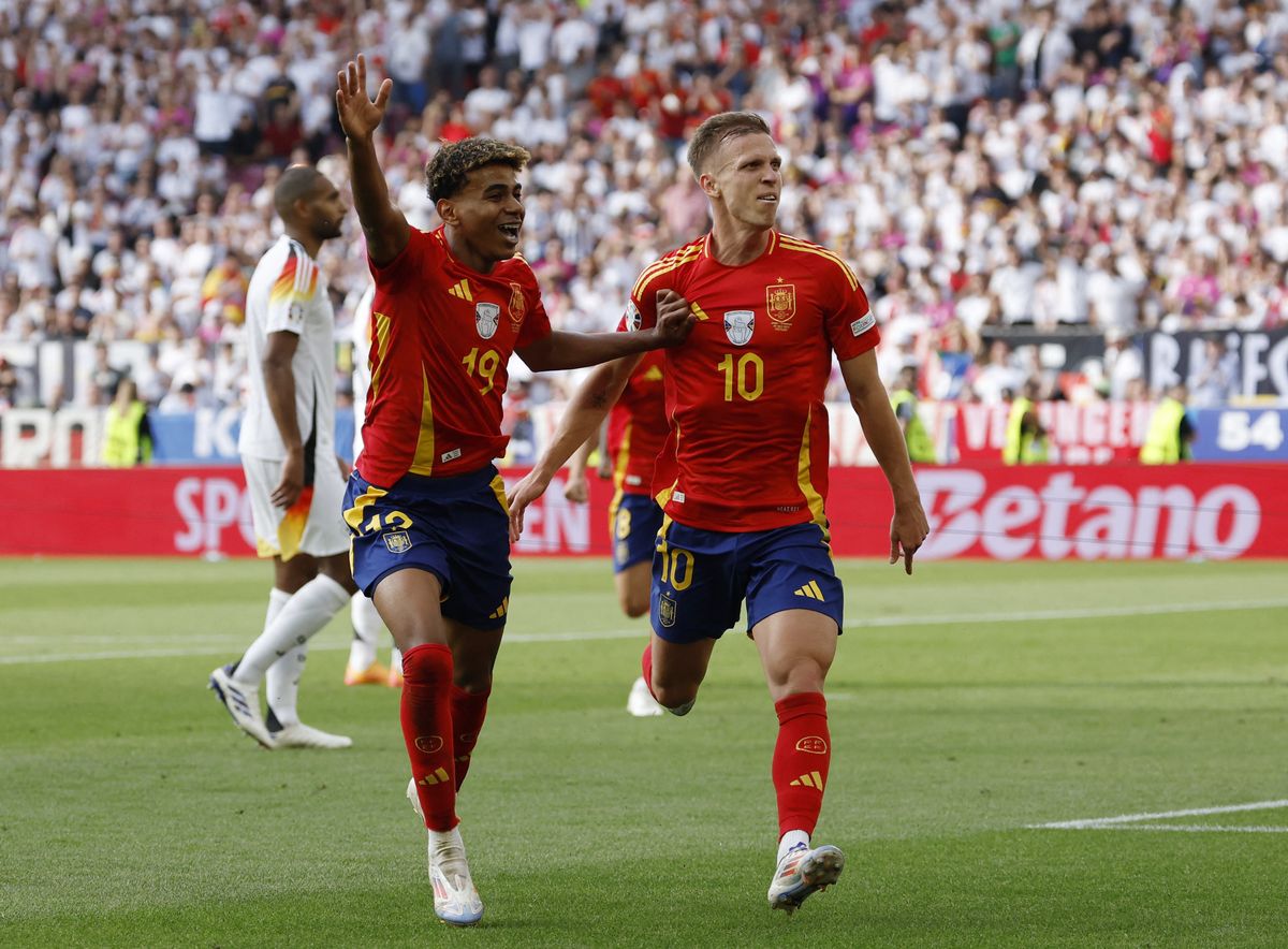 España llega en óptimas condiciones a enfrentarse a Francia por las semifinales de la Eurocopa. España llega en óptimas condiciones a enfrentarse a Francia por las semifinales de la Eurocopa.