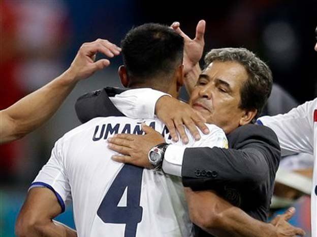 Jorge Luis Pinto fue condecorado en Colombia
