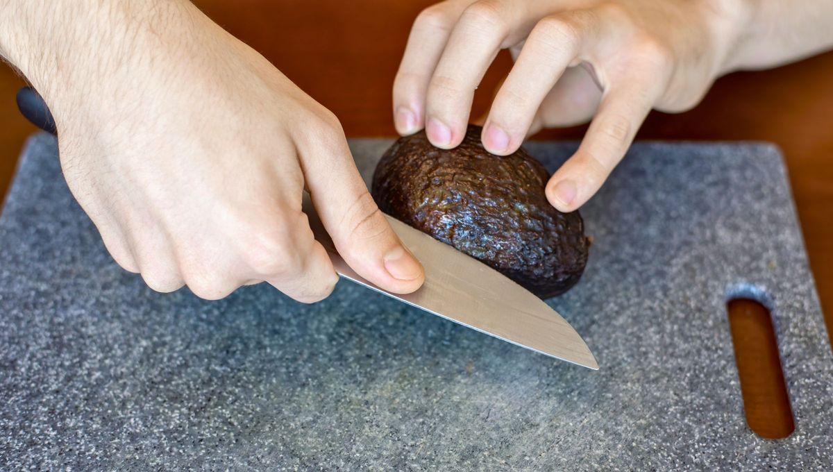 Cuando compres y consumas palta, procura guardar su cáscara. Cuando compres y consumas palta, procura guardar su cáscara.