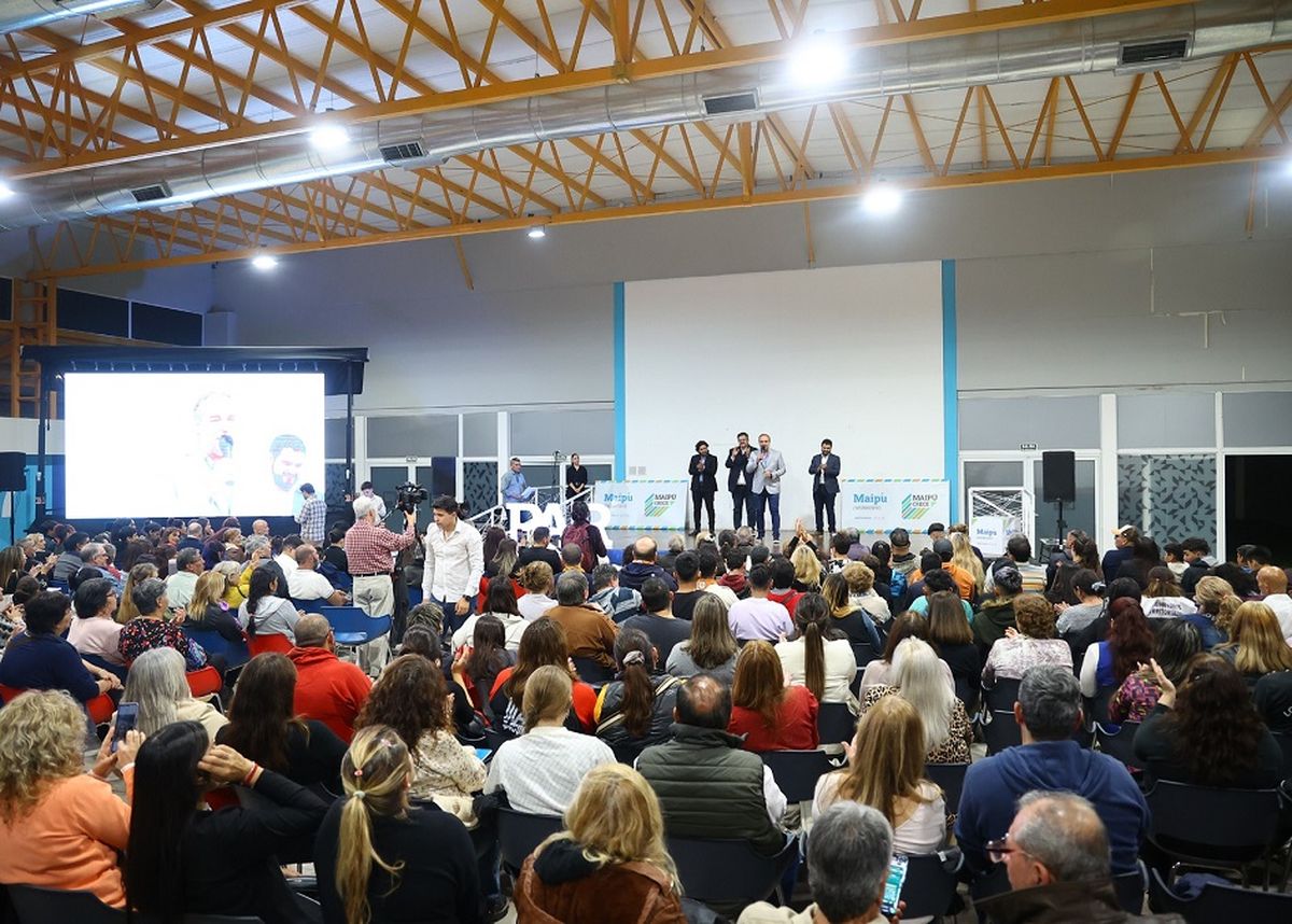 Con este programa el ciudadano ya no limita su participación a votar cada cuatro años, sino que también toma decisiones y controla la gestión del gobierno. Con este programa el ciudadano ya no limita su participación a votar cada cuatro años, sino que también toma decisiones y controla la gestión del gobierno.