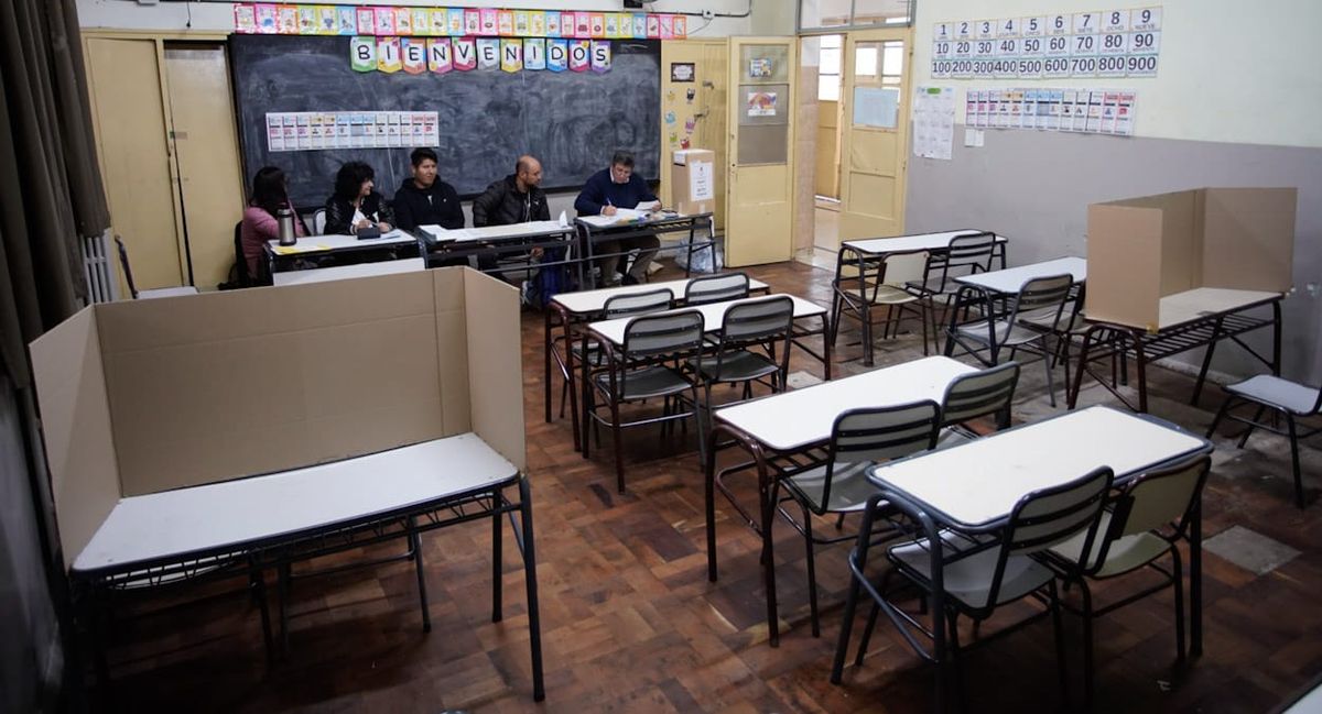 La DGE garantizó que el lunes 12 de junio las clases se brindarán en condiciones normales, luego de la realización de las elecciones PASO 2023. La DGE garantizó que el lunes 12 de junio las clases se brindarán en condiciones normales, luego de la realización de las elecciones PASO 2023. 