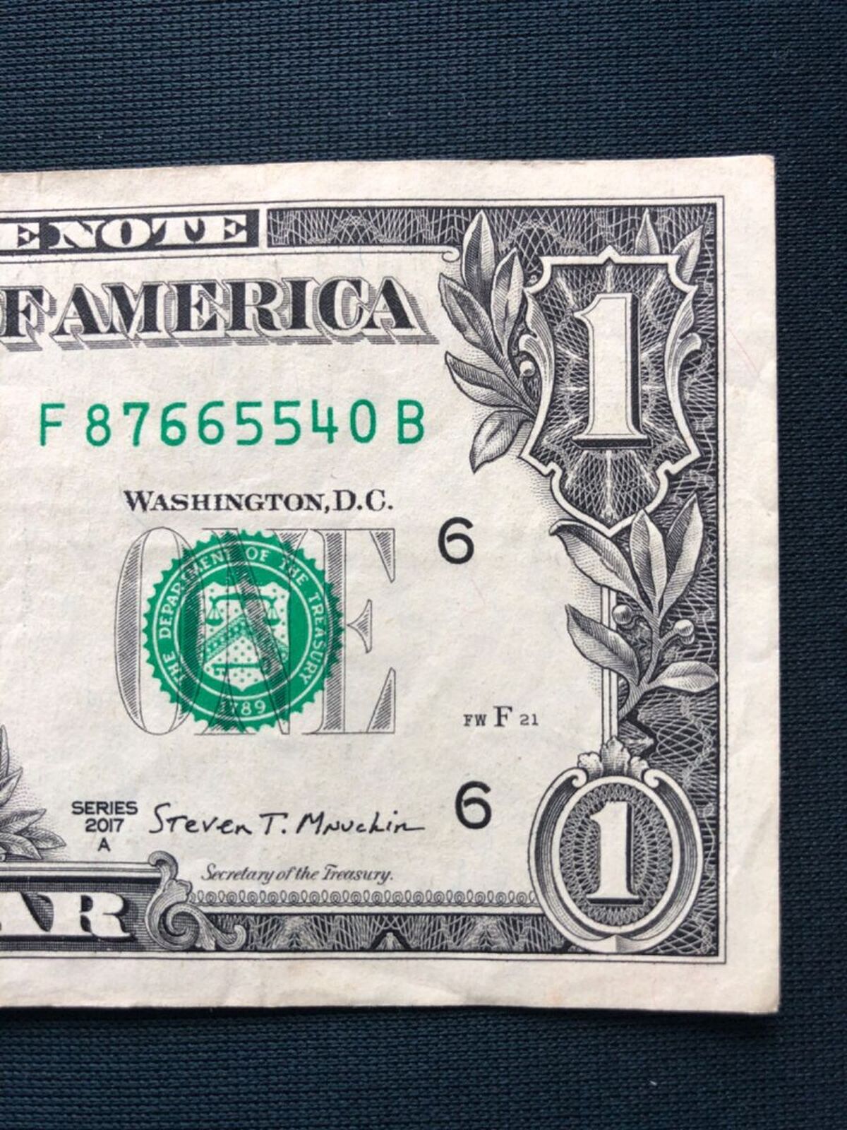 Recompensan con 60.000 dólares al afortunado que posea este billete de un dólar Recompensan con 60.000 dólares al afortunado que posea este billete de un dólar