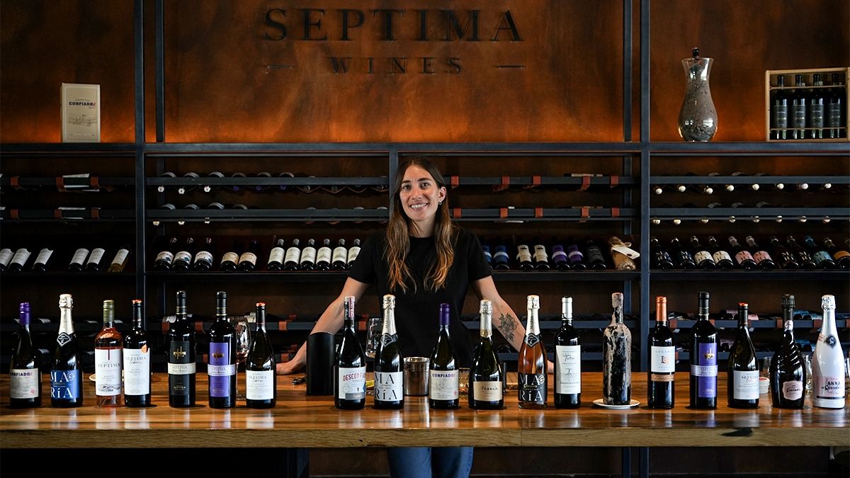 La enóloga mendocina Paloma Bignone decidió elaborar vinos a partir de su experiencia en bodegas del exterior. La enóloga mendocina Paloma Bignone decidió elaborar vinos a partir de su experiencia en bodegas del exterior.