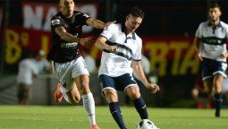 El ex Tomba Javier Correa le dio el triunfo a Colón ante Gimnasia El ex Tomba Javier Correa le dio el triunfo a Colón ante Gimnasia