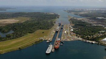 Canal de Panamá restringe el paso de barcos por la sequía