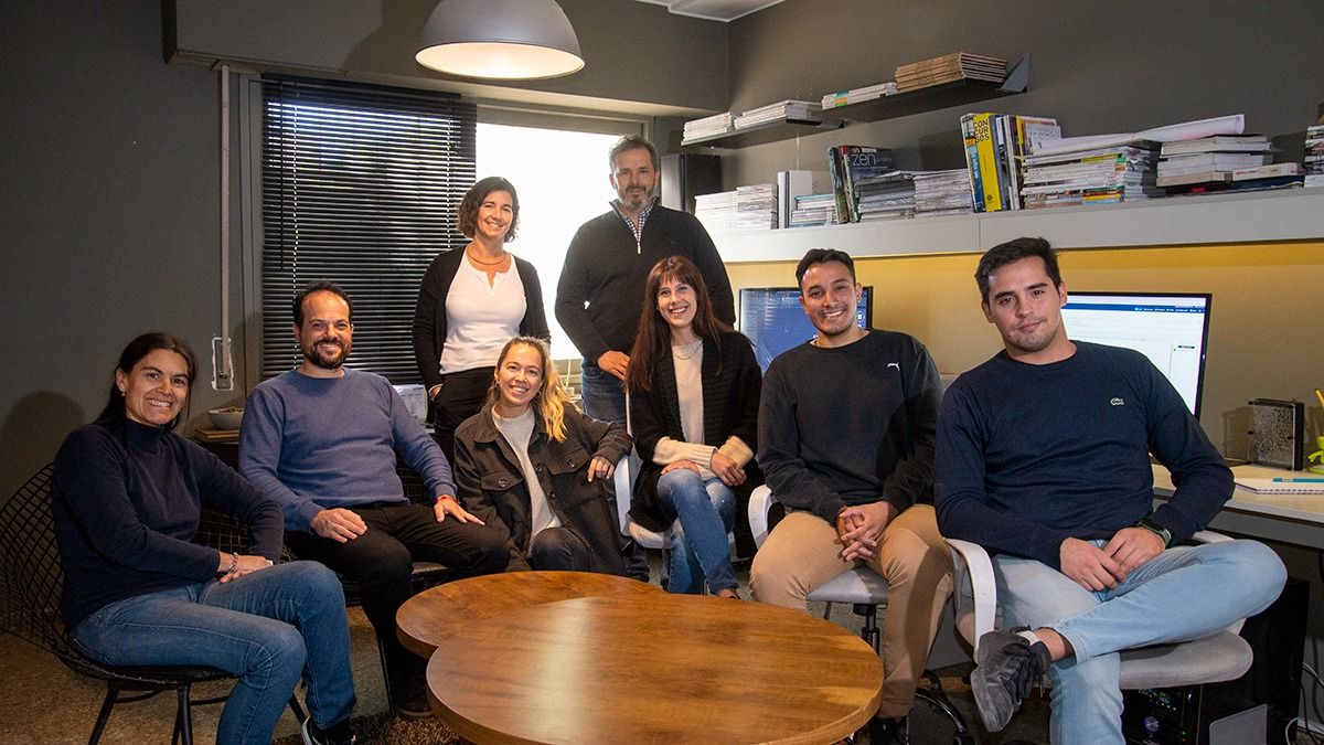 El equipo de trabajo de Maru y Tom.