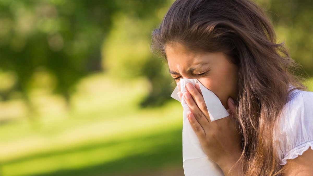 Aguantarse las ganas de estornudar, puede llegar a ser peligroso para la salud.