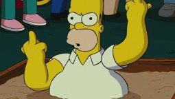 Homero Simpson destrozó a Maradona: lo confundió con Messi