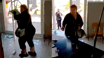 Video: una mujer destrozó la oficina de un Registro Civil porque no atendían su reclamo