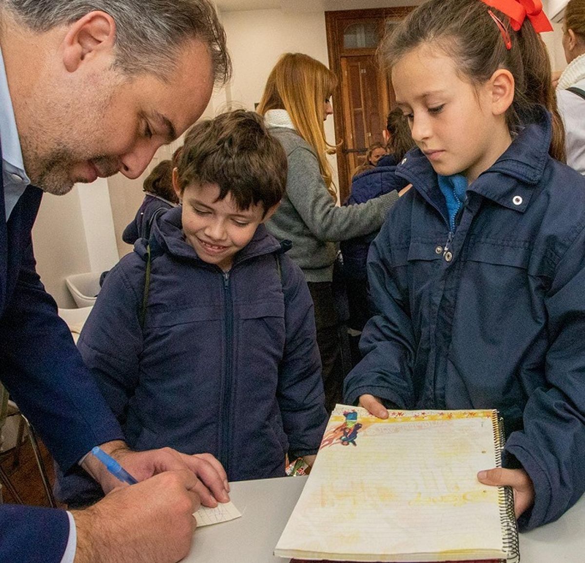 El programa se lleva a cabo de la mano de un trabajo interdisciplinar entre la comunidad educativa.