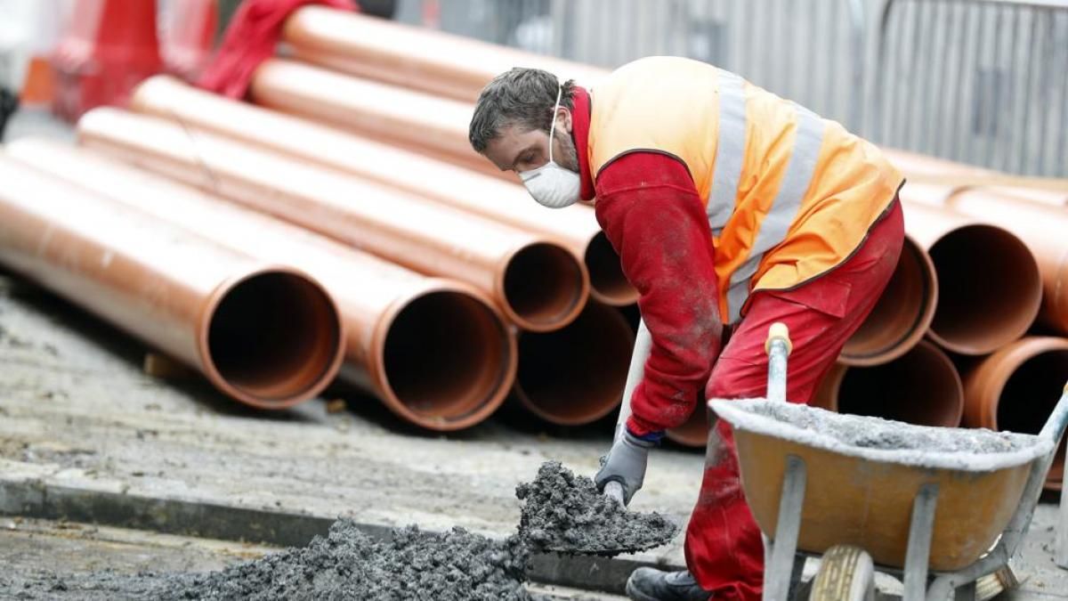 Julio Cobos reclamó soluciones para que no se paralice la obra pública.