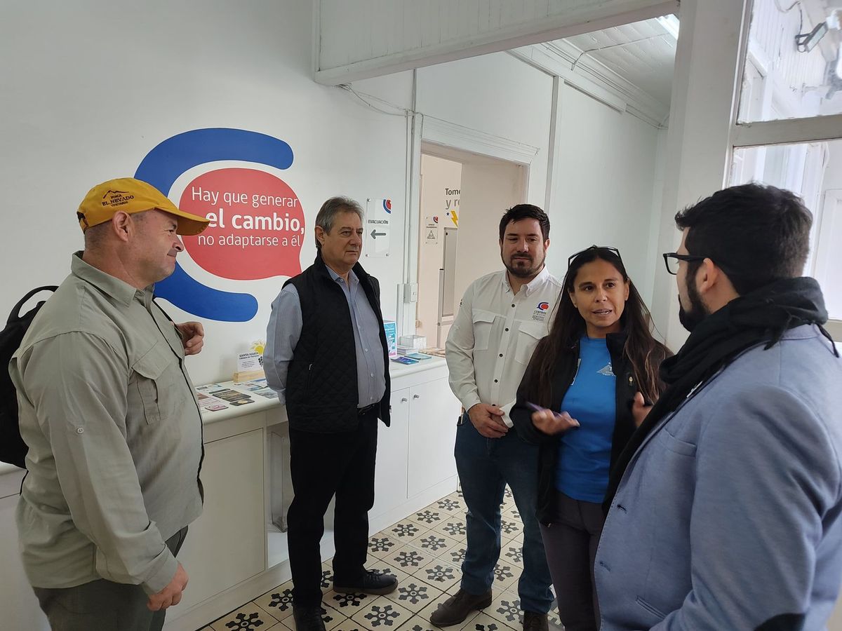 El intendente de San Rafael, Omar Félix, se reunió con empresarios y autoridades de Valparaíso y de la zona del Valle del Aconcagua.