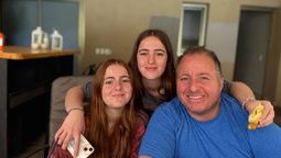 Andrés Masó y sus dos hijas, Juana y Rosario. En el mensaje de despedida, les agradece cada momento vivido. Imagen: redes sociales.&nbsp;