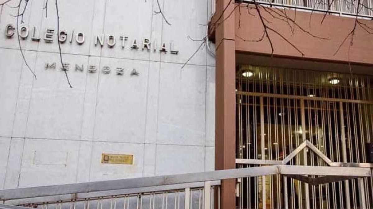El Colegio Notarial de Mendoza explicó en un comunicado los motivos de su oposición a proyectos impulsados en la Legislatura.