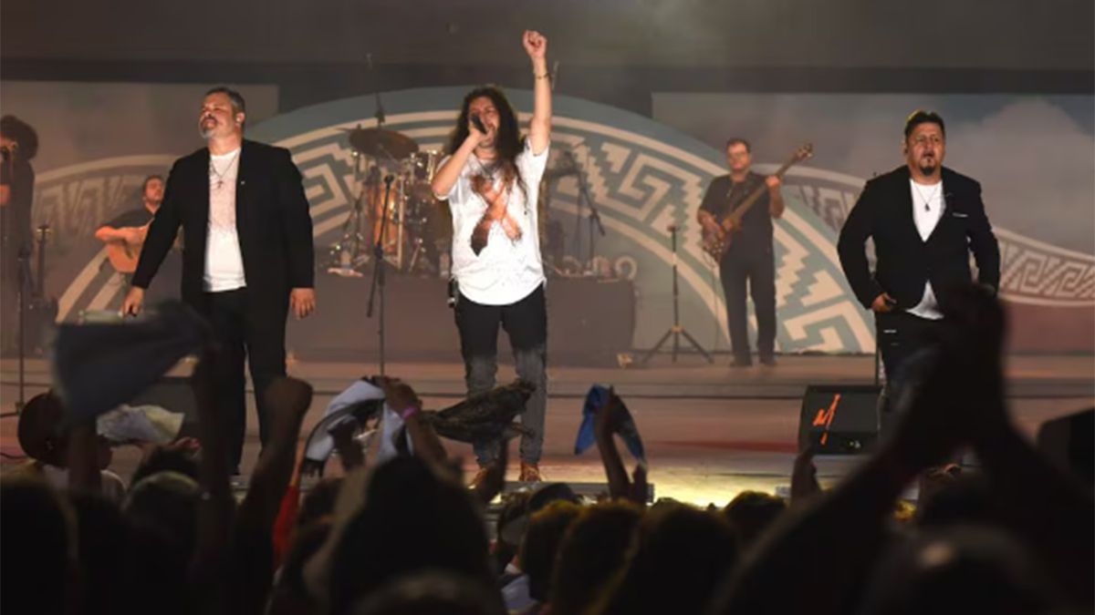 Daniel Campos en Los Nombradores del Alba, junto a Facundo Toro en Cosquín. Daniel Campos en Los Nombradores del Alba, junto a Facundo Toro en Cosquín.