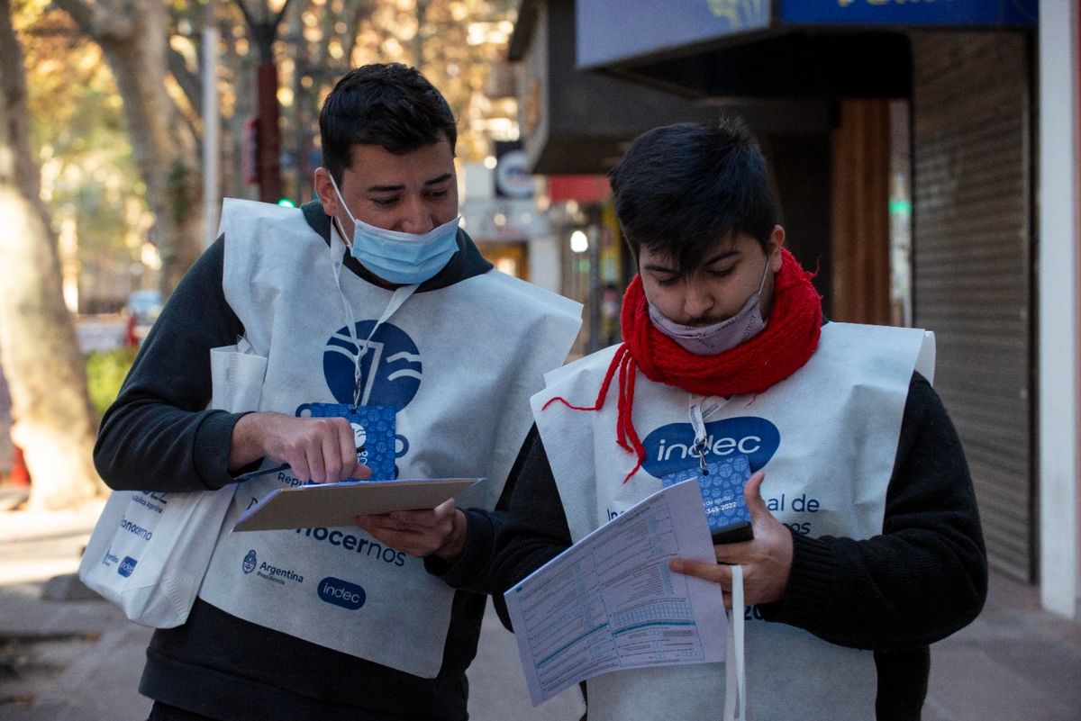 Los cencistas recorrieron las calles de Mendoza y en algunos lugares encontraron hogares con mucha gente y eso provocó demoras.