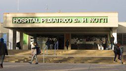 Un chico de 13 años está internado tras el brutal ataque de una patota