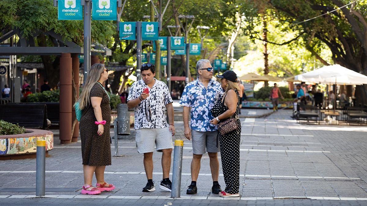 Este fin de semana extra largo, Mendoza tiene el 85% de reservas y espera muchos visitantes más que viajan en forma espontánea a la provincia. Foto: Cristián Lozano.