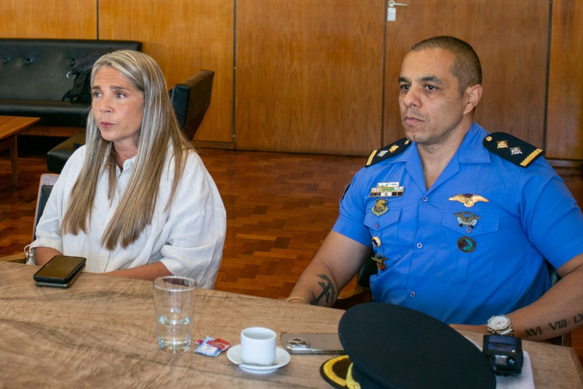 Por parte de la Policía estuvo el comisario Eduardo Olguín, a cargo de la Jefatura Departamental de Capital. Por parte de la Policía estuvo el comisario Eduardo Olguín, a cargo de la Jefatura Departamental de Capital.