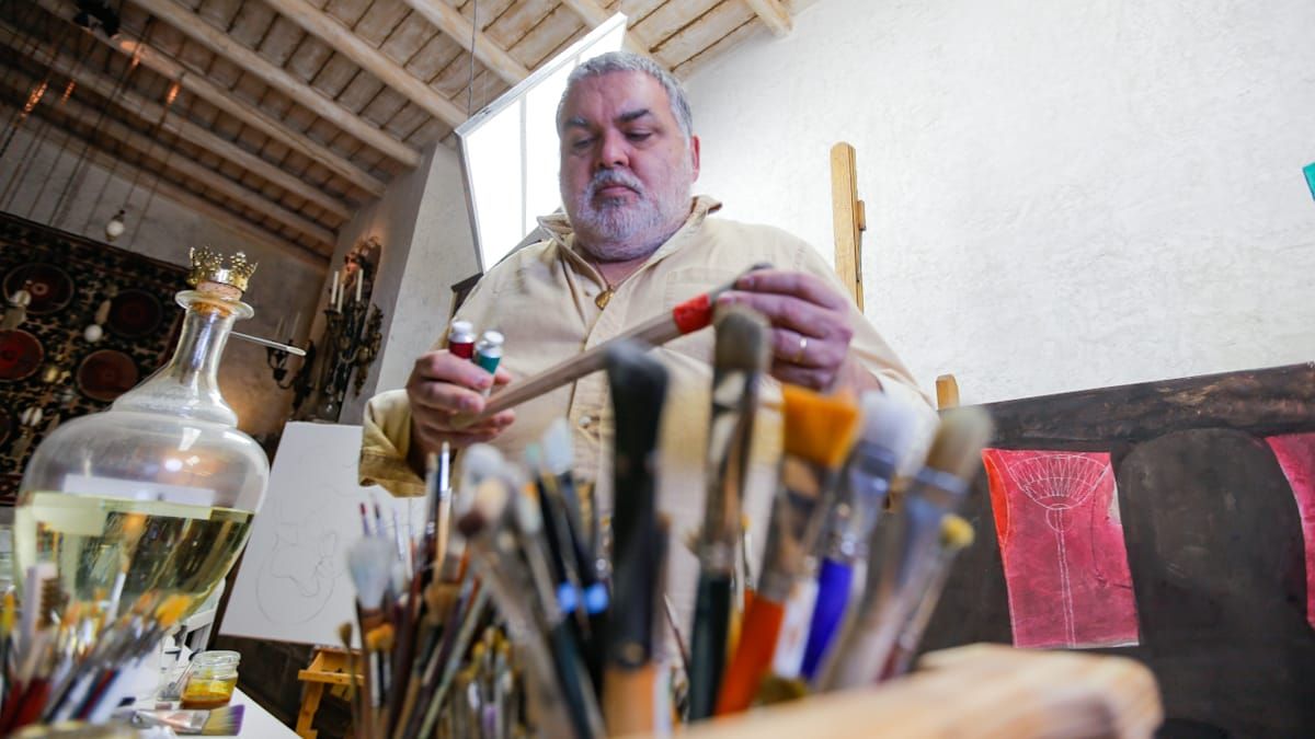 Sergio Roggerone es un verdadero arquitecto de las artes visuales. Sus obras son expuestas en galerías y museos del mundo. 