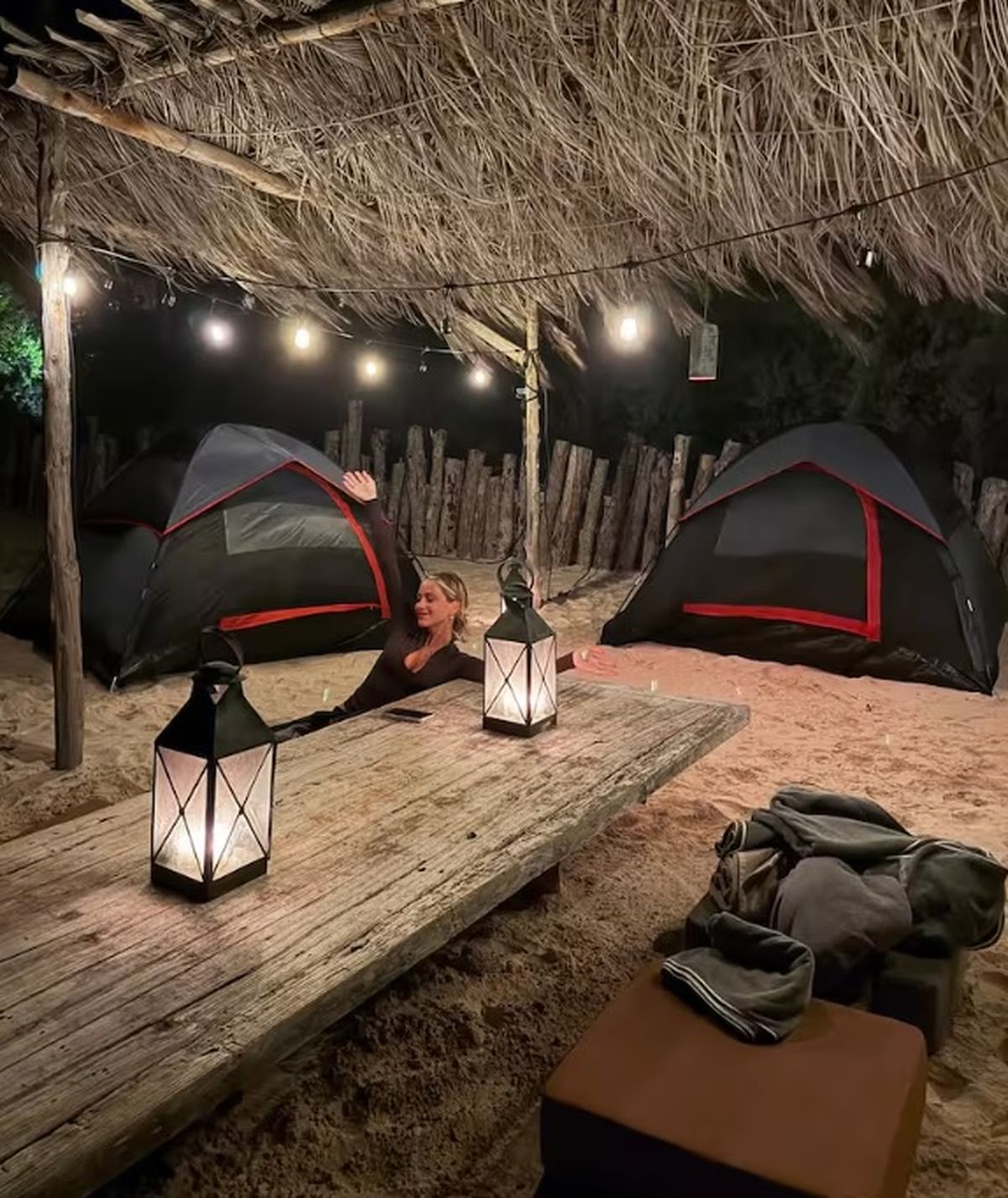 Tini Stoessel acamp&oacute; junto a "sus preferidos".