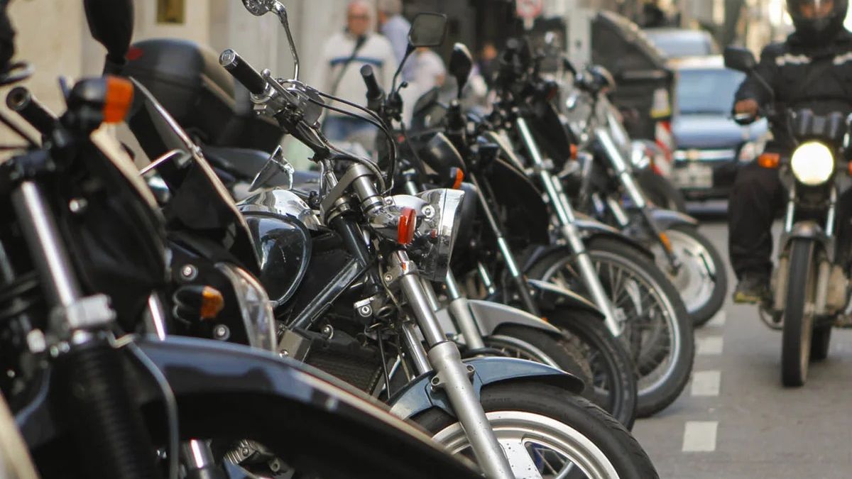 Iba por Las Heras y se encontró con un vehículo que lo dejó sin palabras