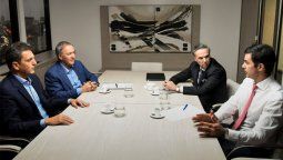 El peronismo federal se reúne para resolver su estrategia electoral
