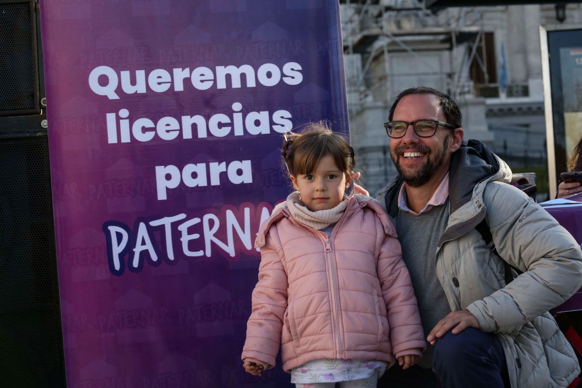 Familias enteras acompañaron a muchos papás en los actos realizados en el Congreso y otras ciudades argentinas.