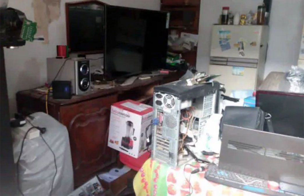 La Justicia decidió allanar el domicilio del hombre y acusarlo de abuso y pornografía infantil.