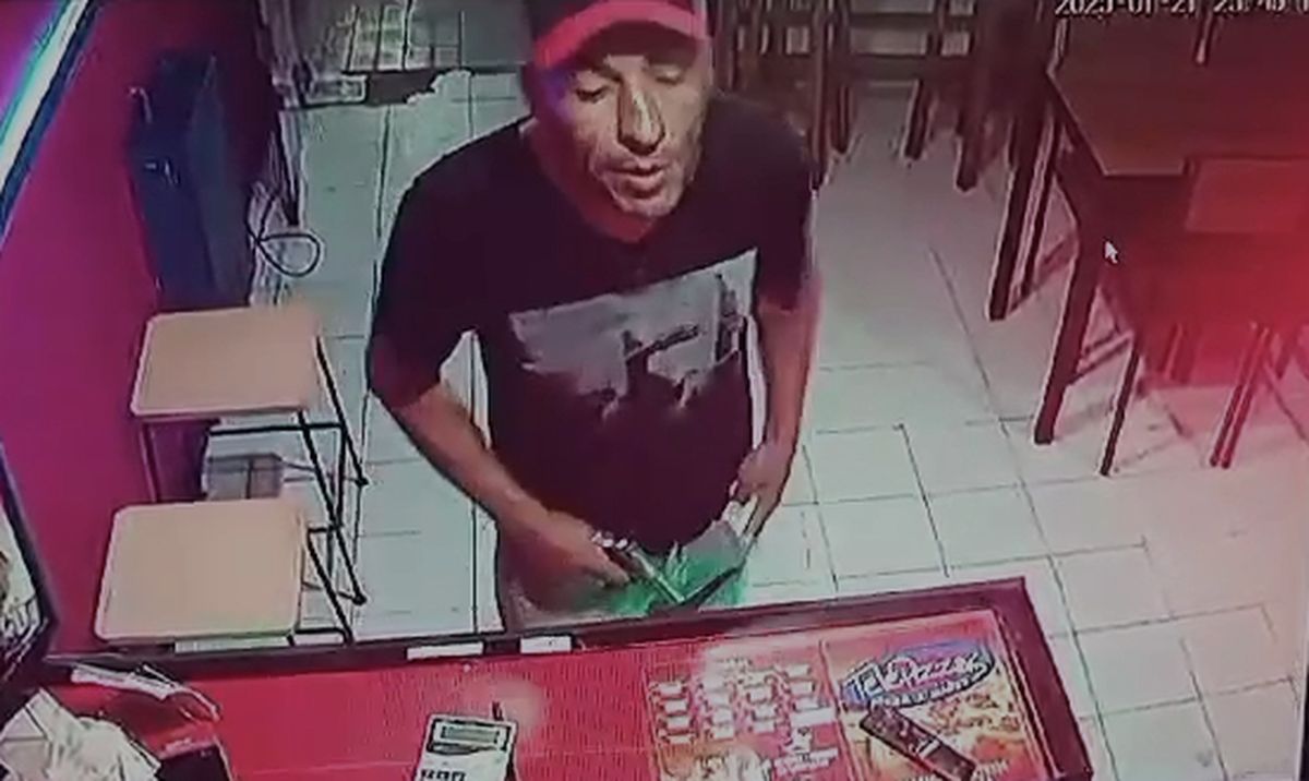 Así es el rostro del delincuente que robó en una pizzería de Godoy Cruz.